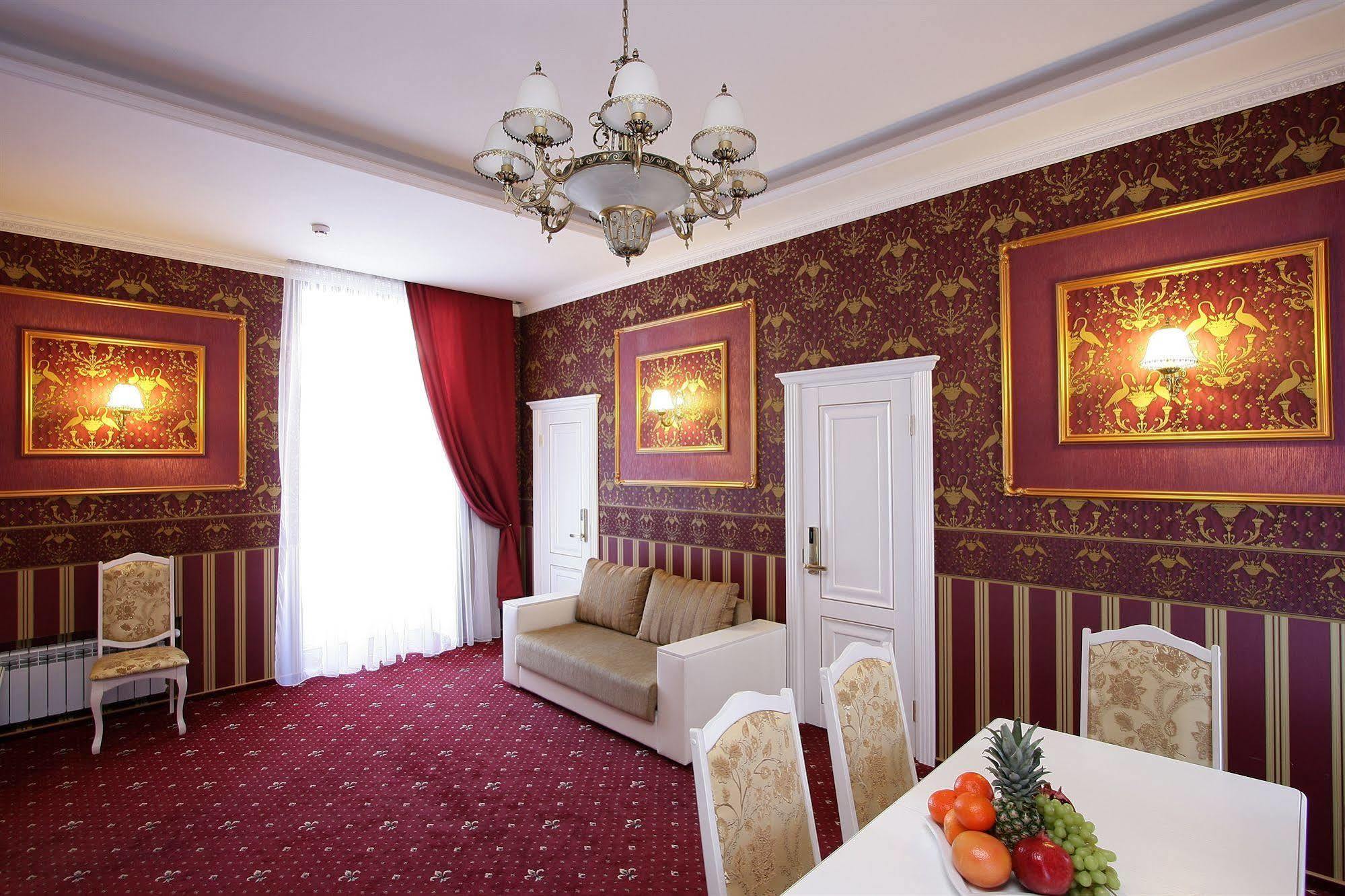 Litera Hotel 3*